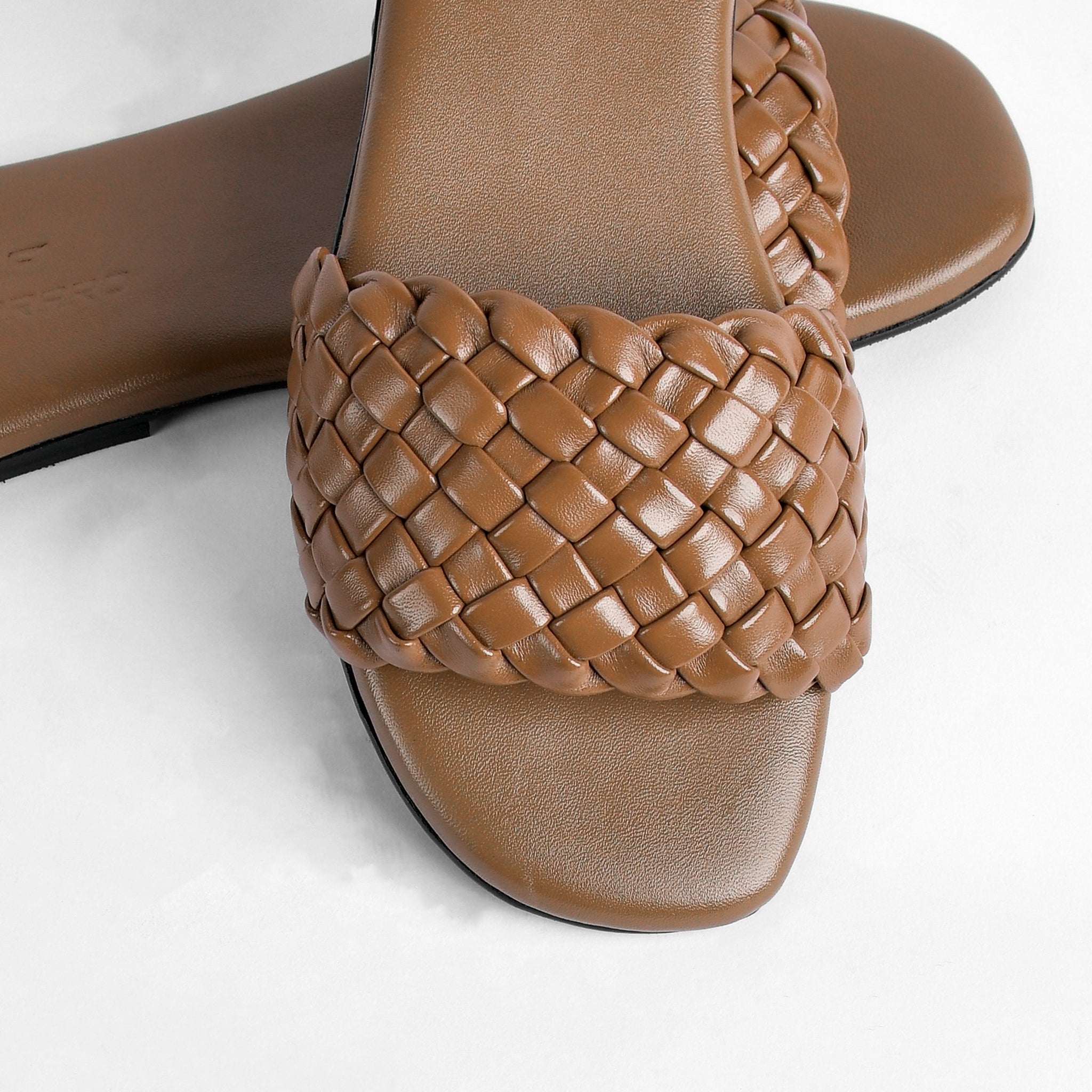Aria Slipper