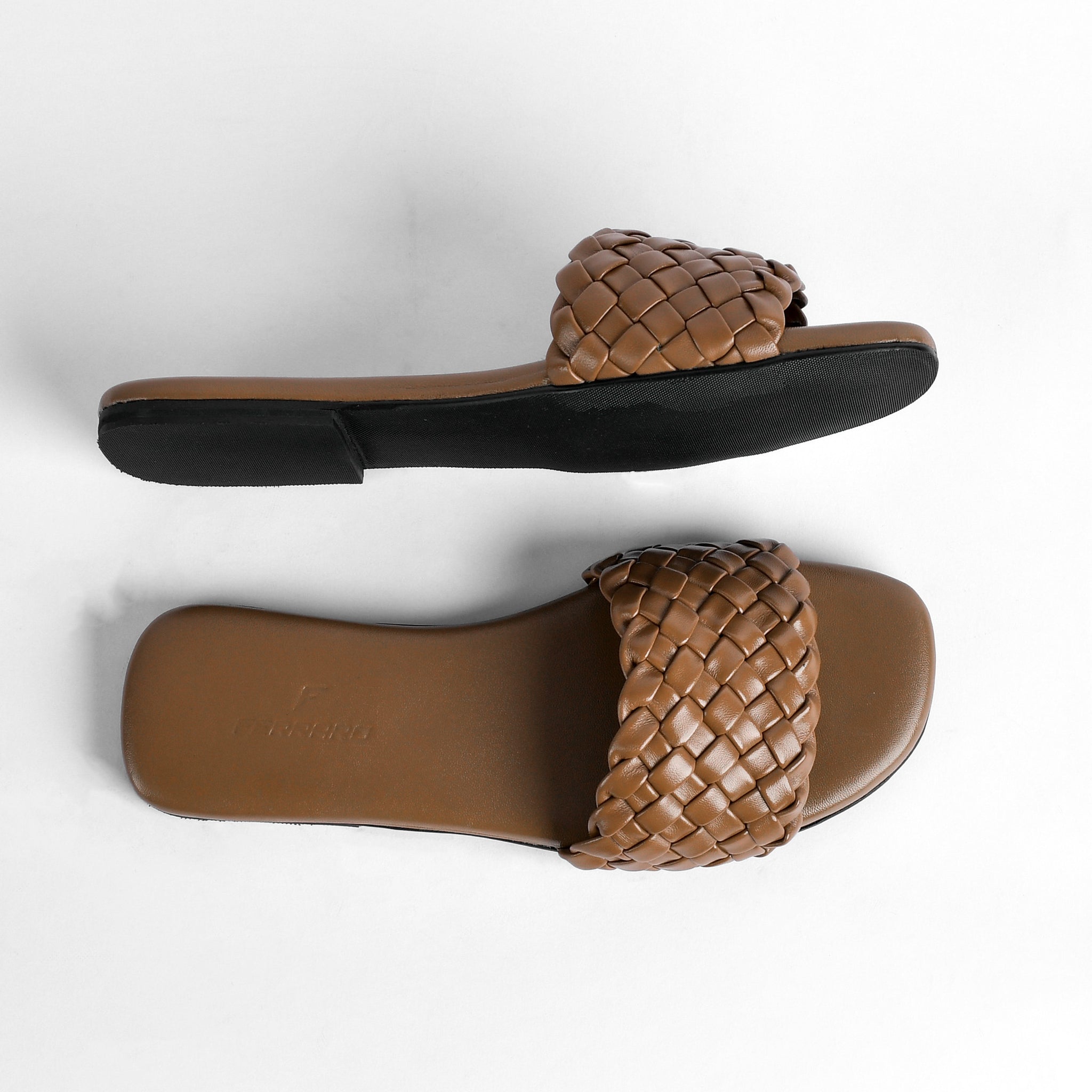 Aria Slipper